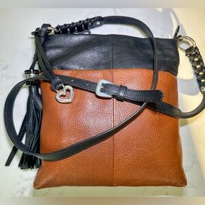 BRIGHTON pebbled leather black and brown crossbody purse bag